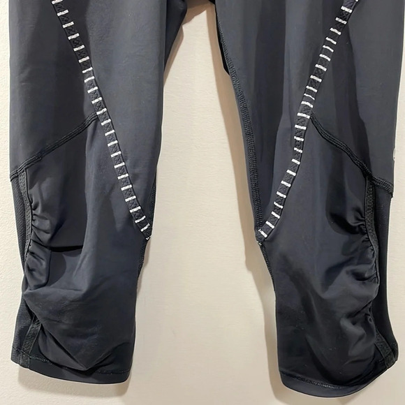Lululemon Crop Legging Mesh Knee Black with White Striped Details 6 - Picture 3 of 16